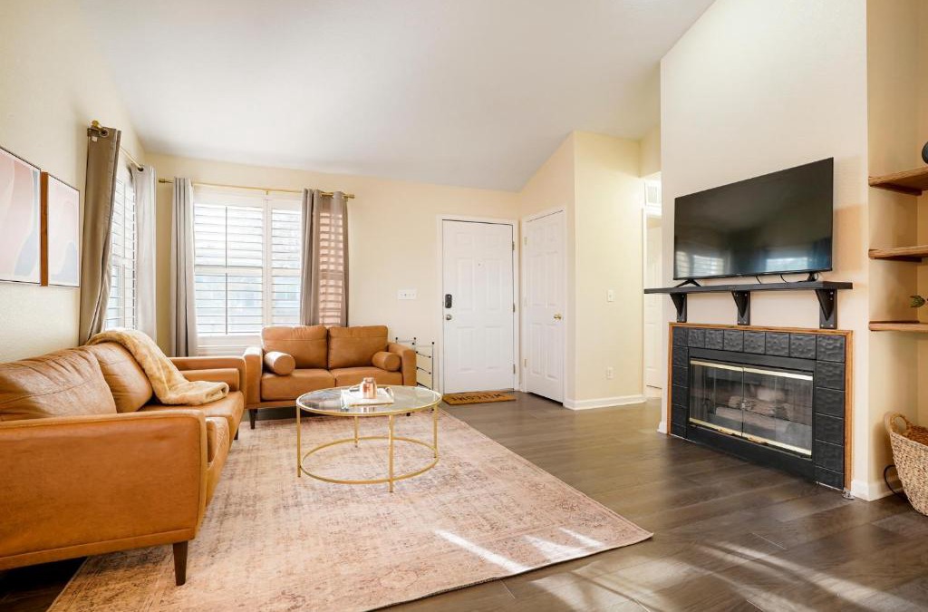 Northwest Arvada House | NEW Game House w/ Movie Room 4bd 3ba - Denver/Boulder