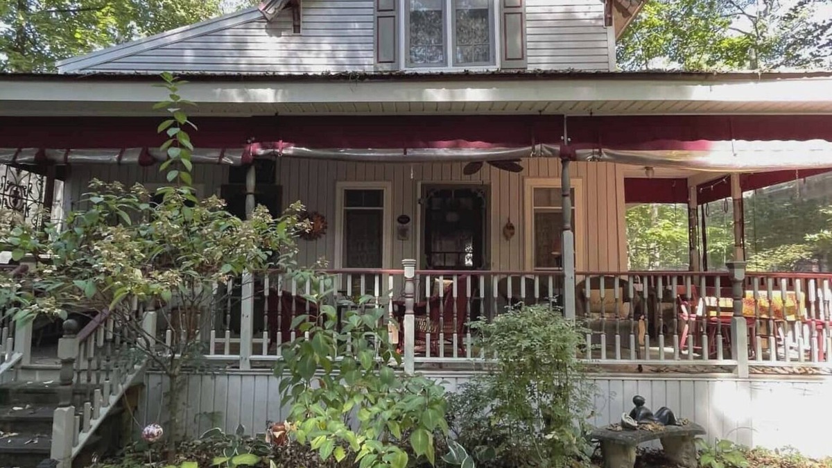 Mount Gretna Heights Cottage | NEW! Getaway Day Cottage