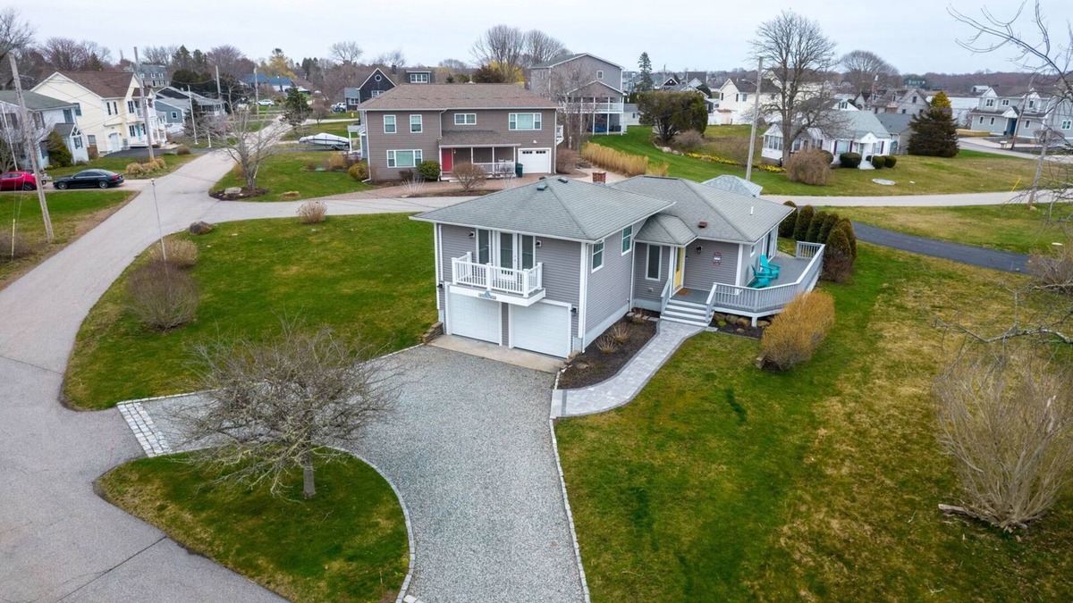 Snug Harbor House | New Great Island Listing-2BR 2 Baths, sleeps 6, outdoor shower