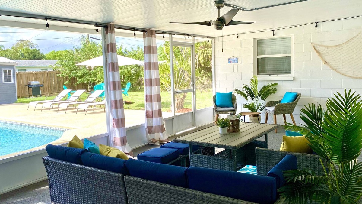 West Melbourne House | NEW ★HEATED Pool, beach ★ 4-3, Patio, Firepit, Family friendly , Space Complex