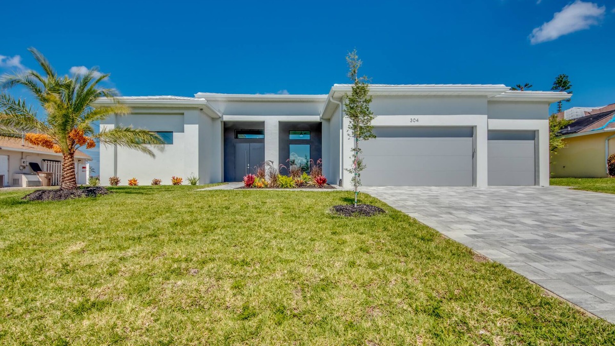 Mariner House | NEW - Heated Pool & Spa - Lake - Western Exposure