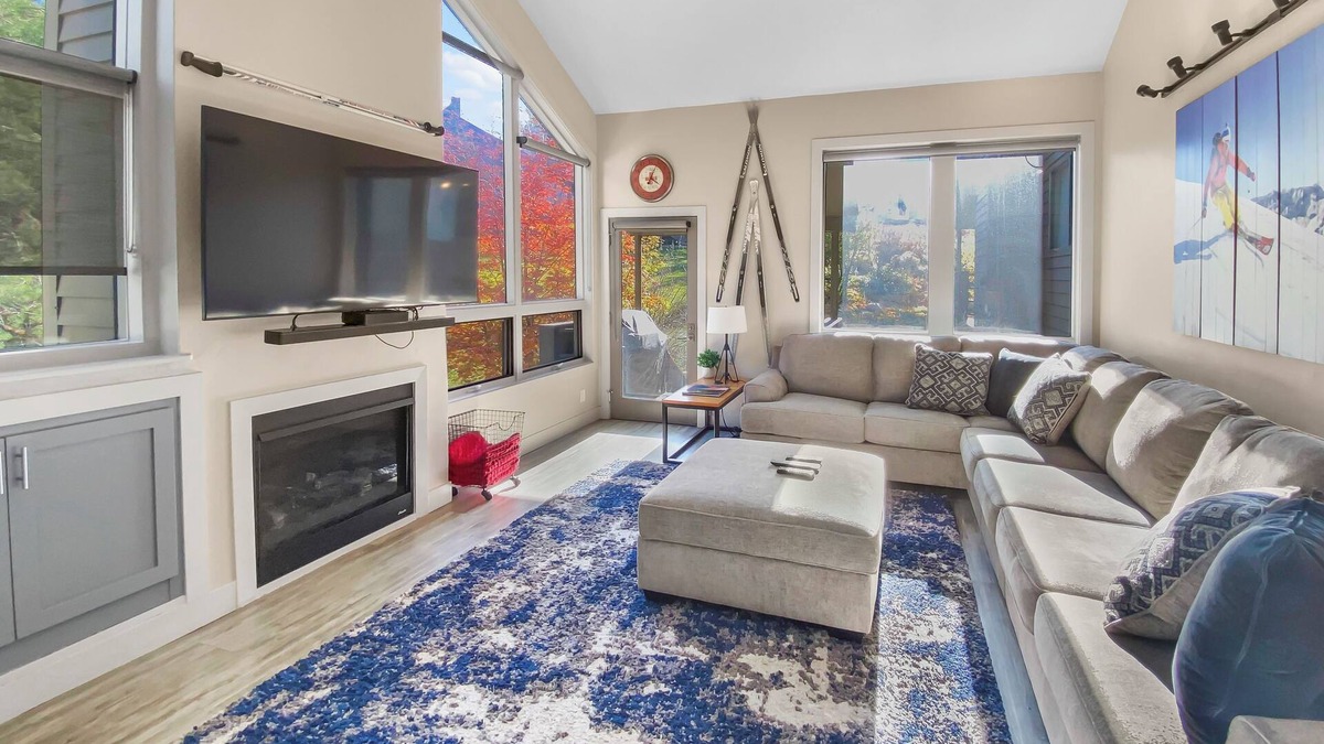Park City House | New! Hidden Haven at Canyons! Close to Slopes! Clubhouse w/Pools and Hot Tubs!