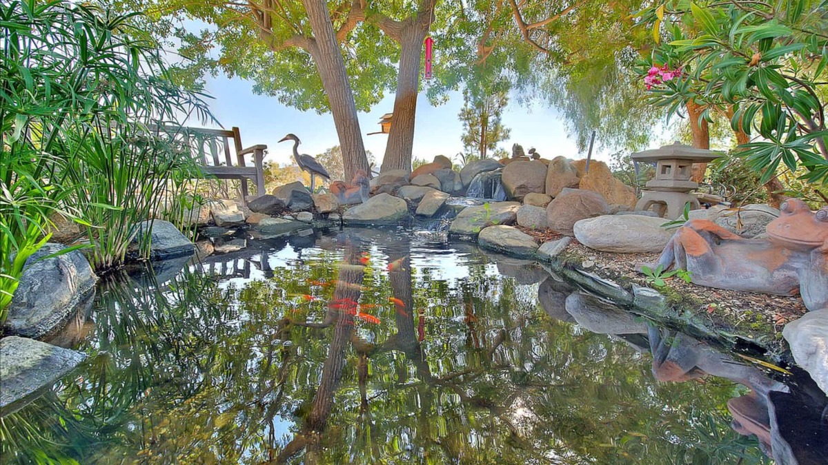 Temecula Villa | New Hilltop Private Estate W/Views, Pool, Hot Tub, Mini Golf & More!