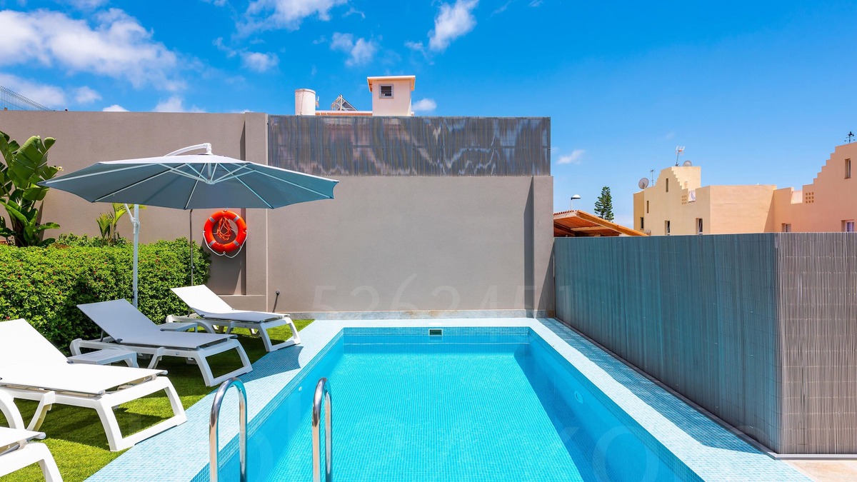 Armenime Villa | New holiday home with a large terrace and pool, views of the Atlantic