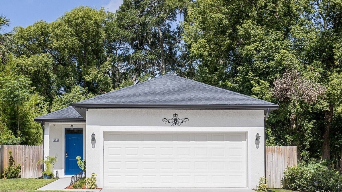 Mount Dora House | New Home 3/2 With Garage Near Downtown