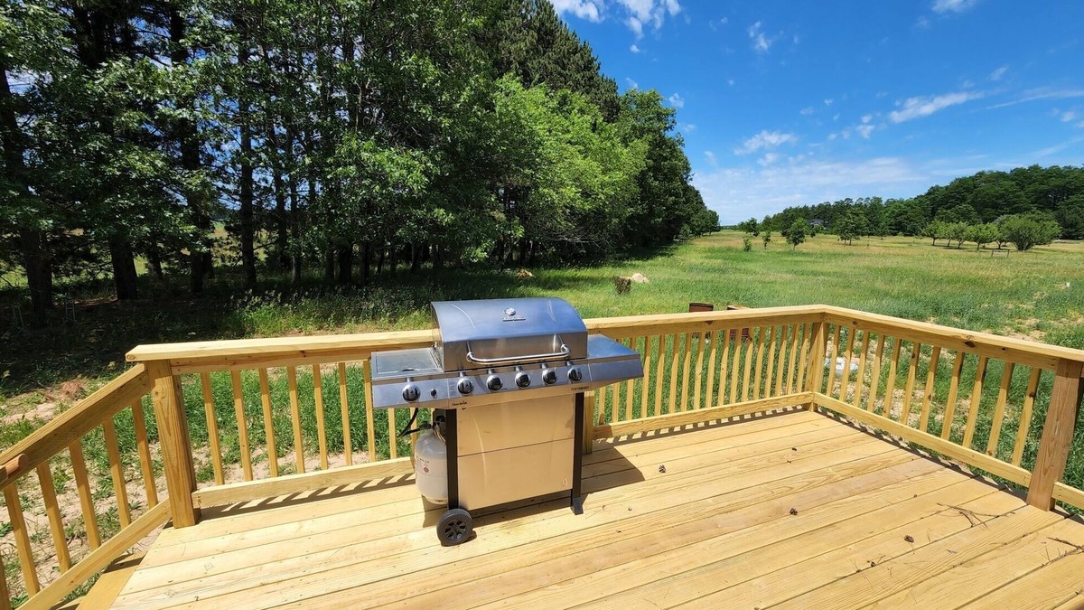 Oxford House | New home! Inviting Oxford Escape - 25min from WI Dells
