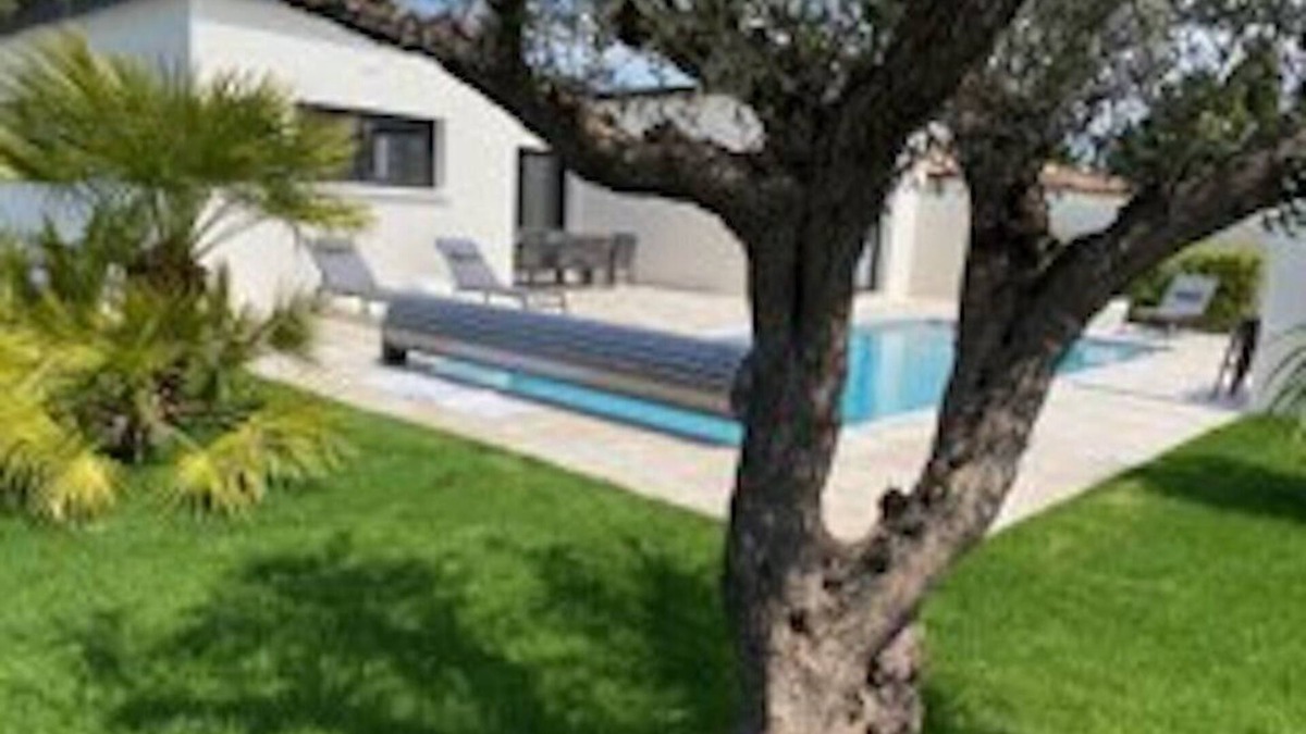 Vaux-sur-Mer House | New house with heated swimming pool for 8 to 10 people, quiet area