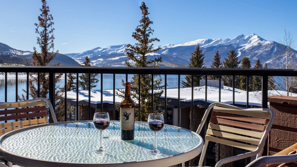 Dillon Condo | NEW! Incredible views. Lake. Pool & hot tubs.
