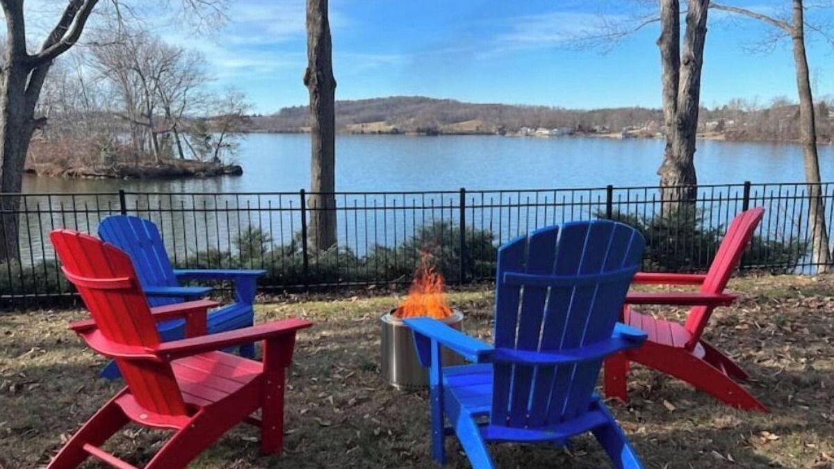 Radford House | NEW! Lake Front Lodge, VT & RU close