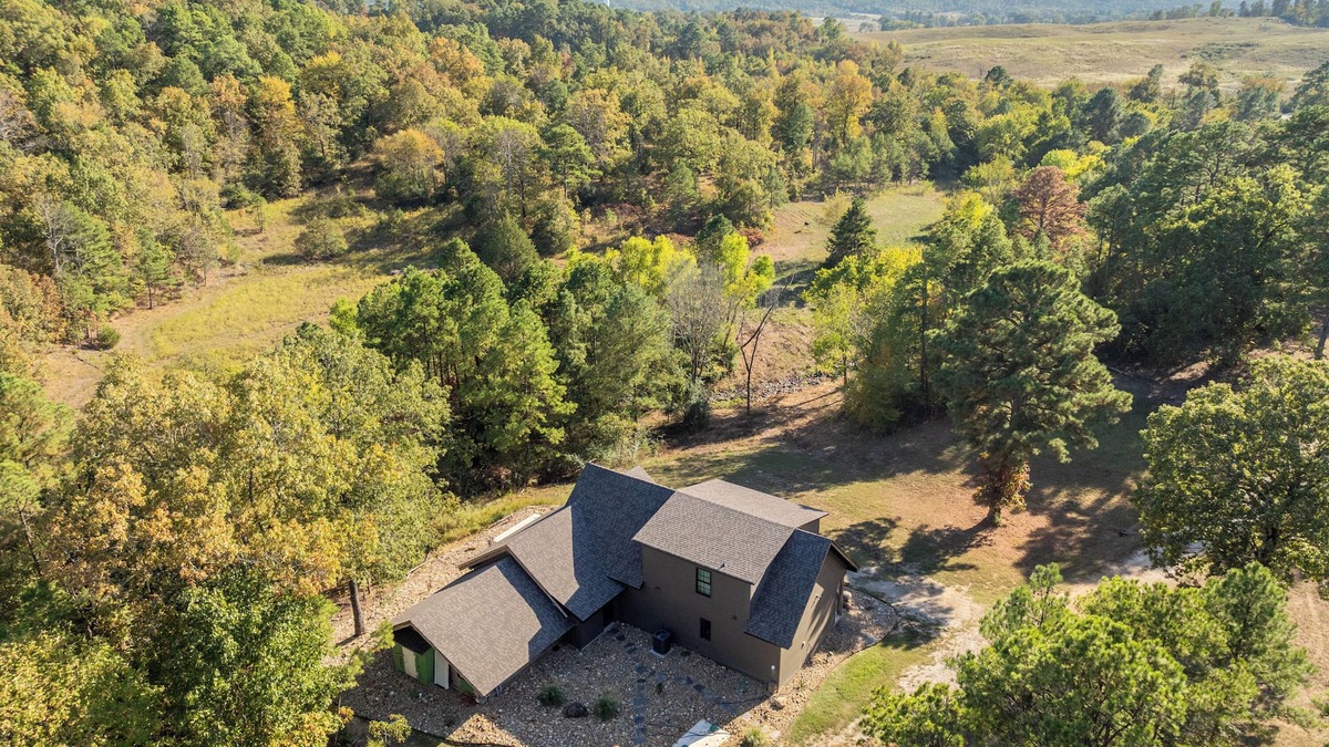 Mid America House | NEW! Lake Hamilton, 48 Private Acres, Hot Tub, Sleeps 16 or 39, Pond, Boat Dock