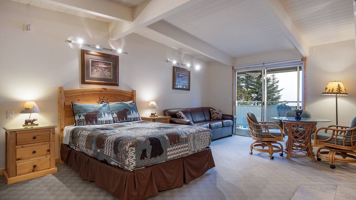 Polson Condo | New! Lakeside Adventure Studio!