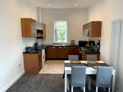 Preston Apartment | New large 2 bedroom apartment with private parking