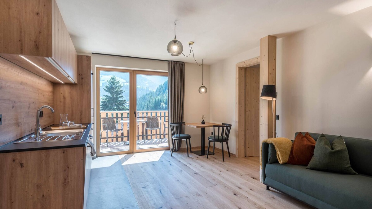 Santa Maddalena Apartment | NEW Lippmöshof Holiday Apartment Mesdi with Mountain View, Garden, Terrace and Wi-Fi