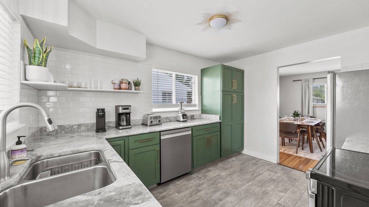 Grove City House | NEW LISTING. 3BR house in Grove City w/Game Room, Chef Kitchen, Fire Pit