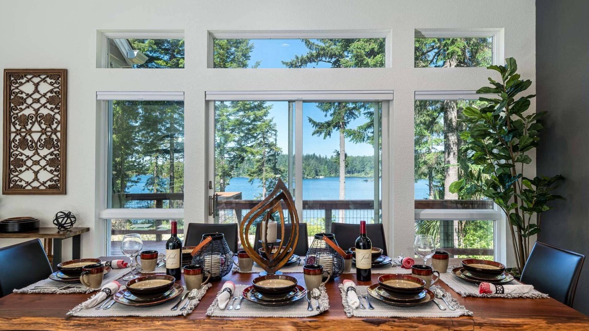 Dunes City House | New Listing! Amazing Lakefront 4 Bedroom 4 1/2 Bath,Sleeps 10, w/Bonus room,Incredible Views,Dock