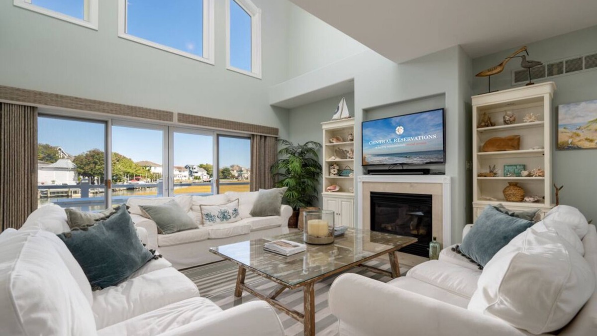 Heron Harbour Isle House | New Listing! Beautiful family home with 4 bedrooms and a game room!