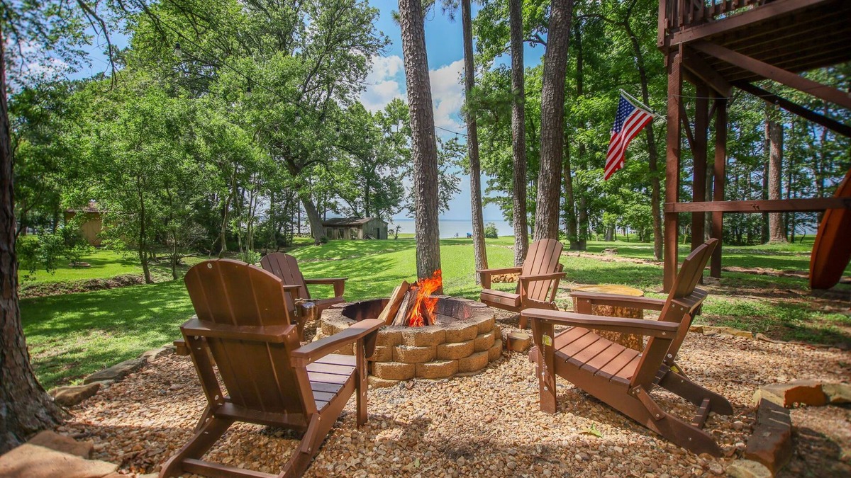 Cape Royale House | New Listing - Cape Royale Tree House w/Fire Pit – Direct Lake Access