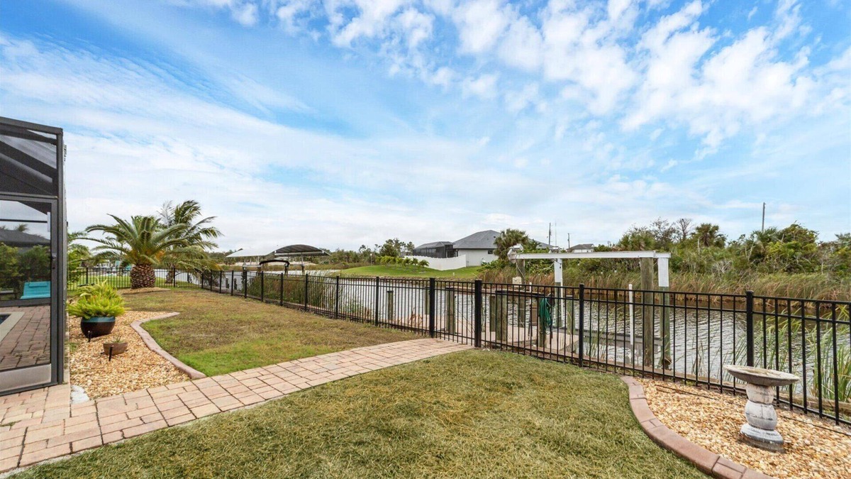 South Gulf Cove House | New Listing! Charlotte Harbor Area Resort, 120mi to Disney & 134mi to Universal - GRH802836