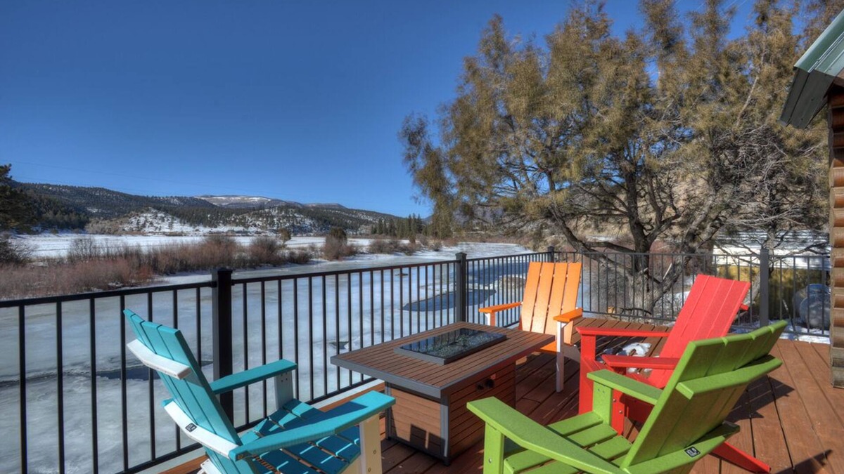 Rio Vista Estates House | New Listing! Cozy Cabin - 1,000 feet Rio Grande River Access/Fish/Golf/Ski