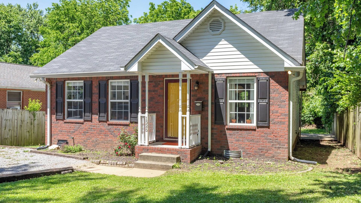 Eastwood House | NEW LISTING- East Nashville Bungalow 2BD/2BA.
