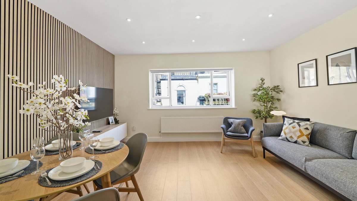 South Kensington Apartment | NEW LISTING! Excellent Location for Exploring London