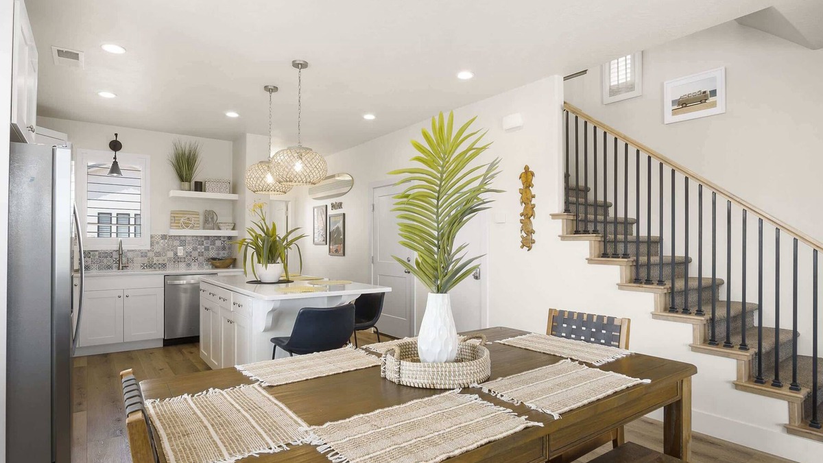 Washington Fields House | New Listing Happy Hawaiian