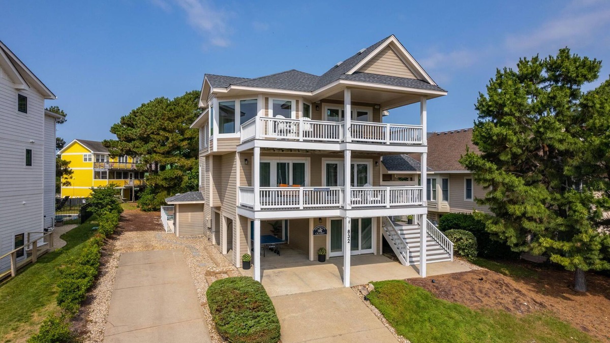 Monteray Shores House | New Listing, Hot Tub, Pool, Sound Side, Distant Ocean Views, Game Room,