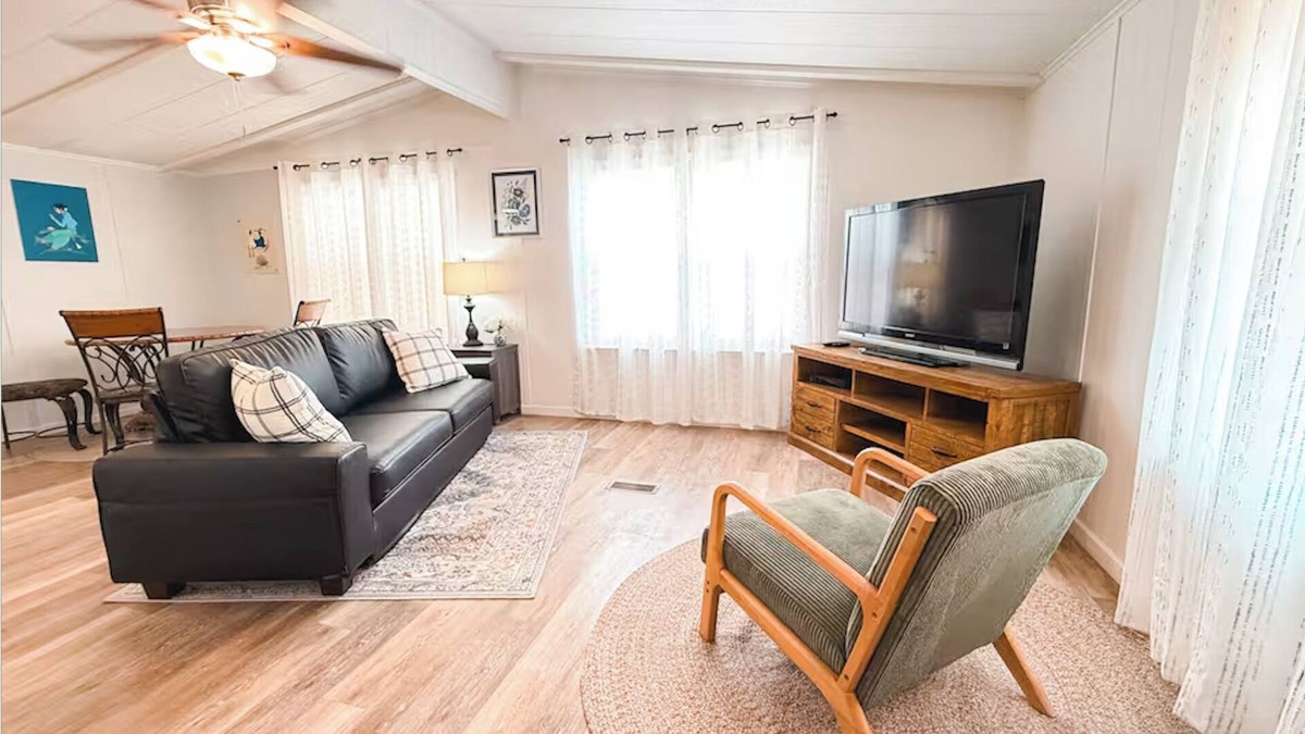 Safford House | New Listing in Thatcher