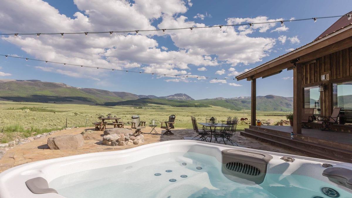 Creede Cabin | New listing! Newly constructed on 77 Acres of Solitude, Amazing Views & Hot Tub