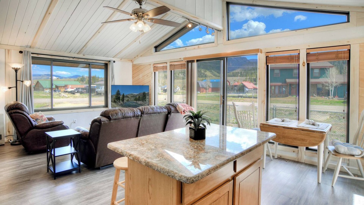 Creede House | New Listing! Newly Remodled/ATVs Welcome/Pet-Freindly/Mountain Views