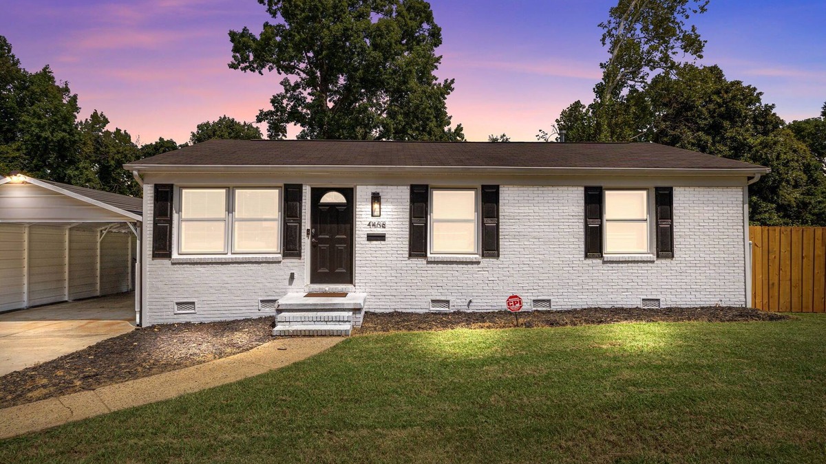 Paw Creek House | New listing! Queen City Landing - 2 min Airport, 10 min Uptown, minutes from I85