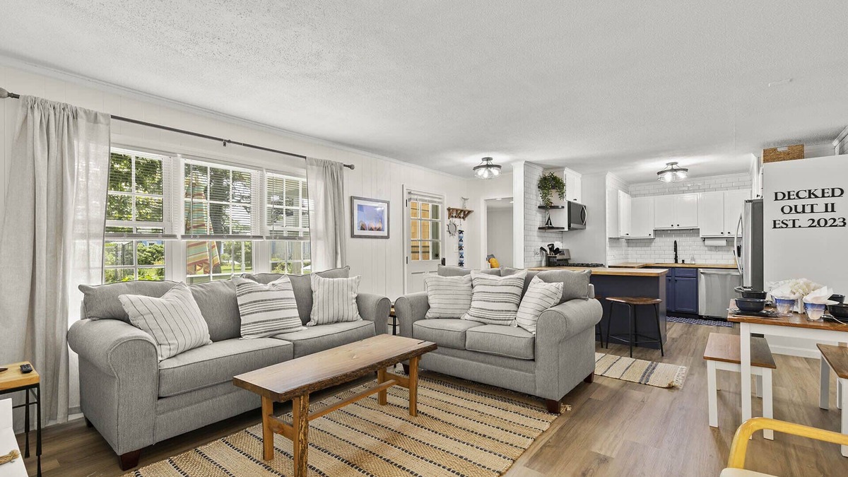 Hyannis Apartment | [New Listing] Walk To Beach, Main St, Harbor. Beautifully Renovated - Captain Gosnold Village
