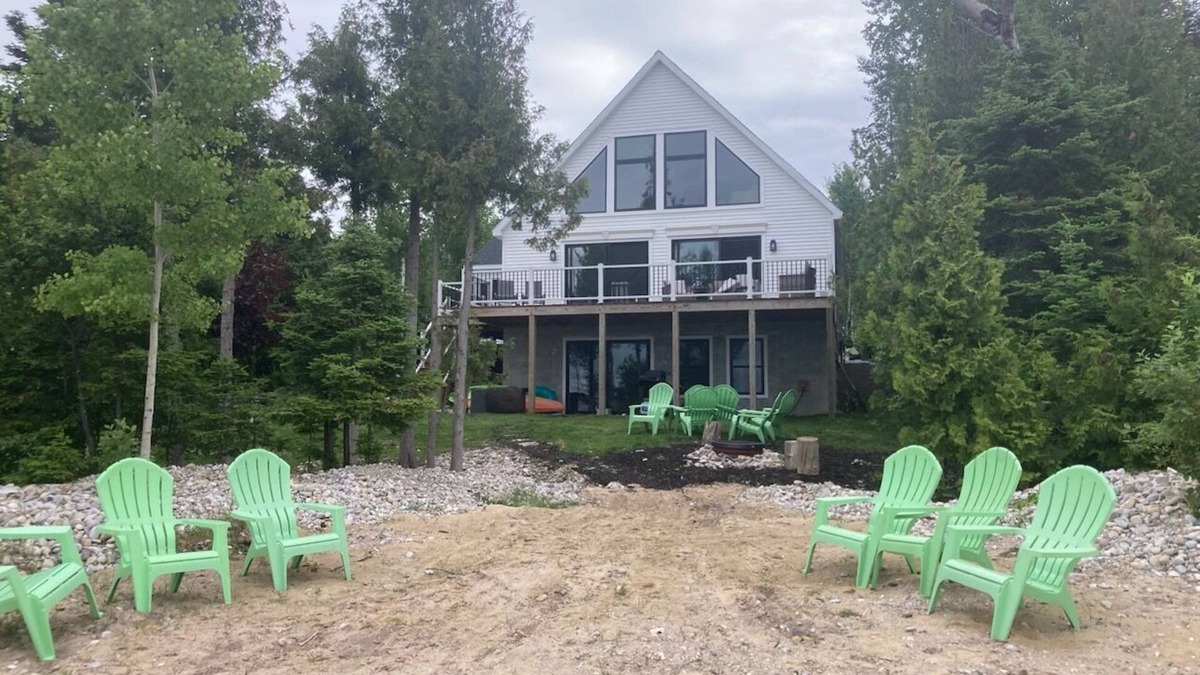 Bay Shore House | New, Little Traverse Bay water front, bike ride to Bay Harbor Resort