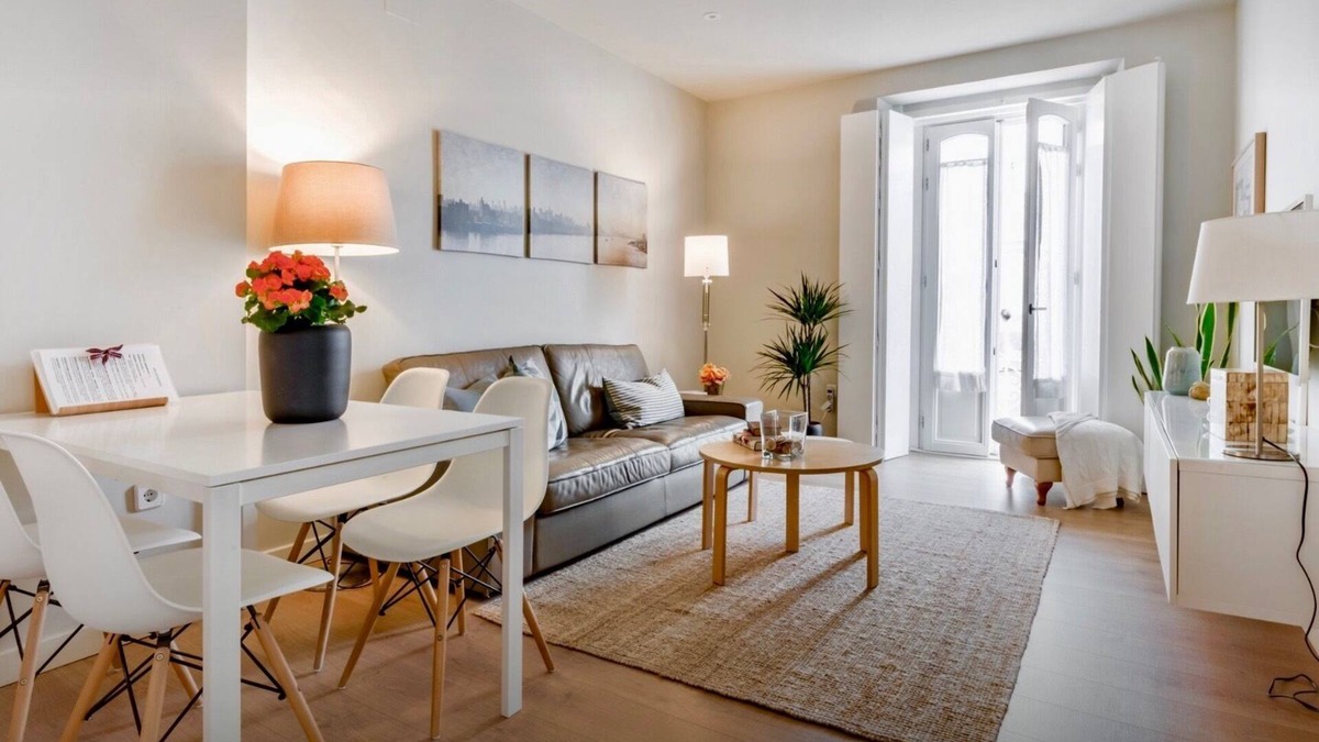 Old Town Apartment | New Luxurious apartment in heart of Cadiz wifi, air condition/heating, lift