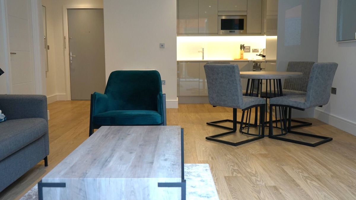 Theatreland Birmingham Apartment | New* Luxury 1 King Bed Apartment- Birmingham City Centre