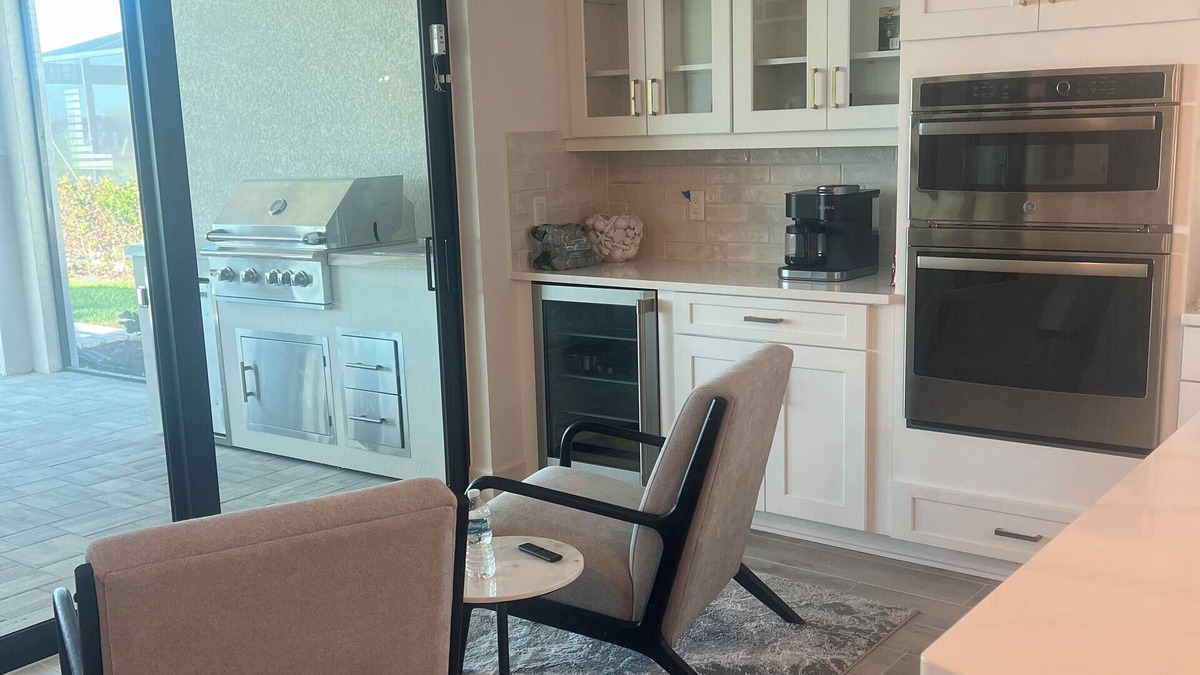 Biggar House | New luxury 3/3+ home in Esplanade Lake Club