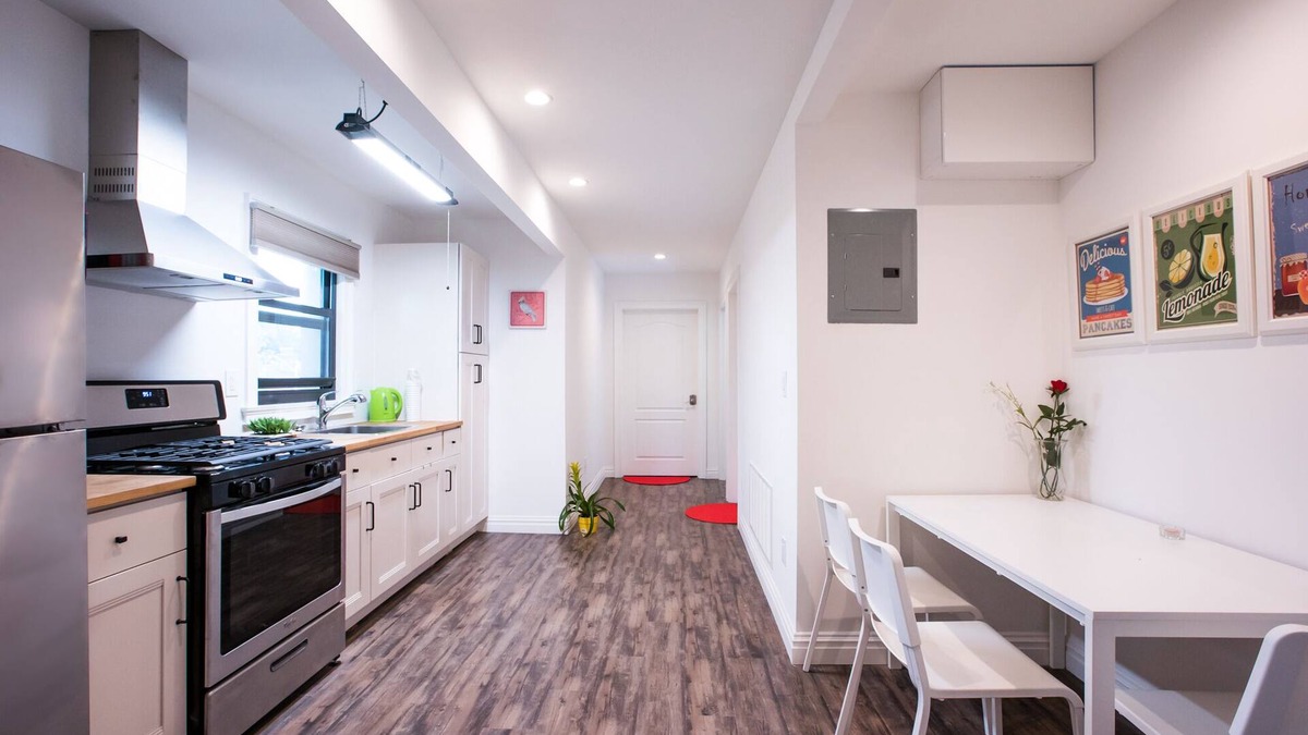 East Flushing Apartment | NEW! Luxury 4BD/4BA w/Rooftop Terrace & Outdoor Patio Kitchen