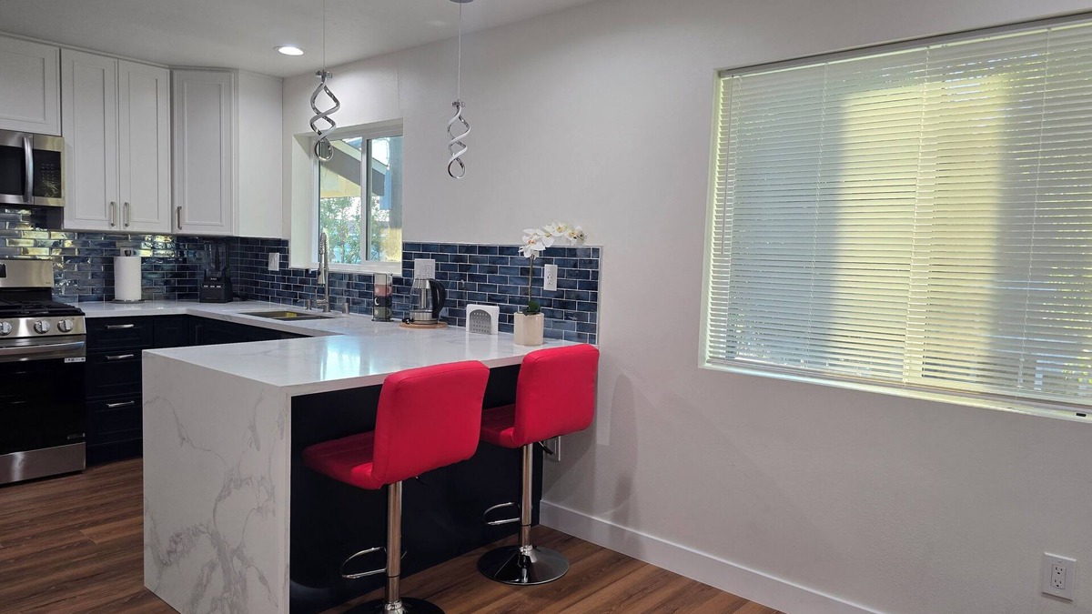 Southwest Anaheim Apartment | New Luxury apartment with AC/Free parking