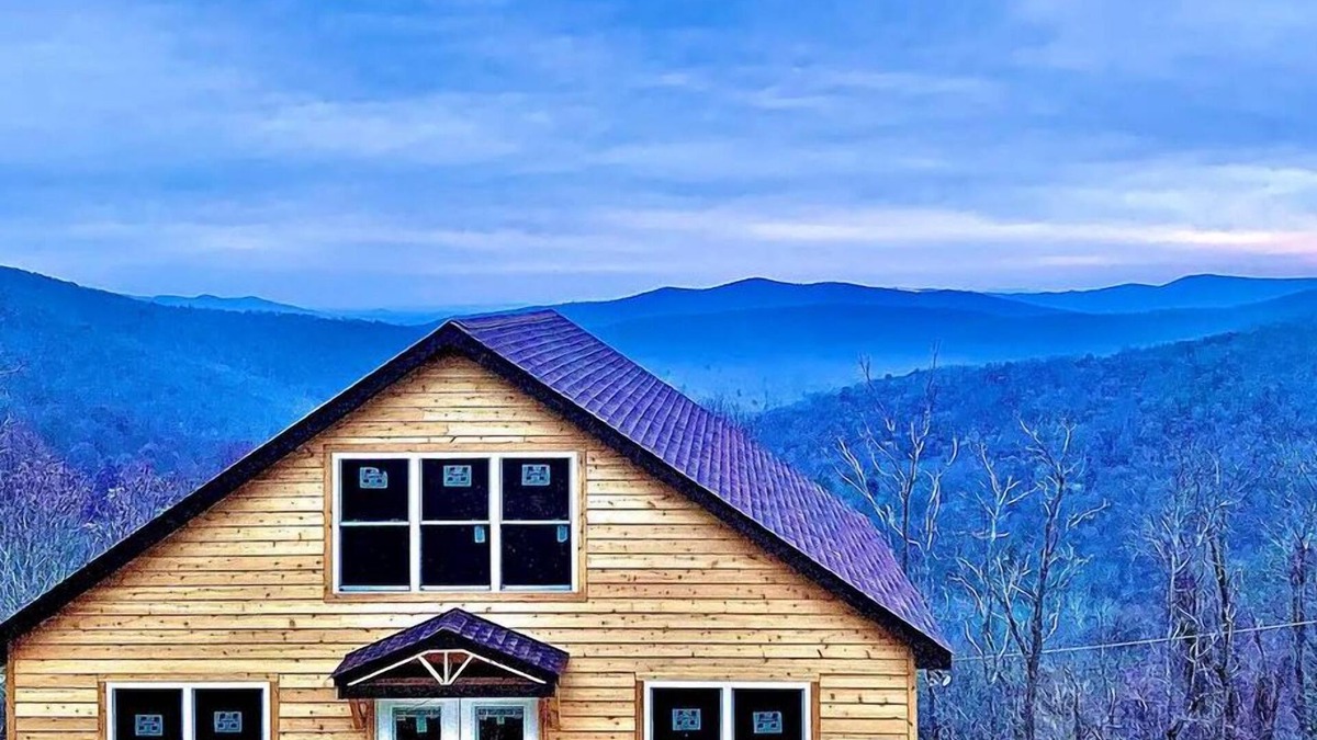 Stanley Ski Chalet | New Luxury Chalet