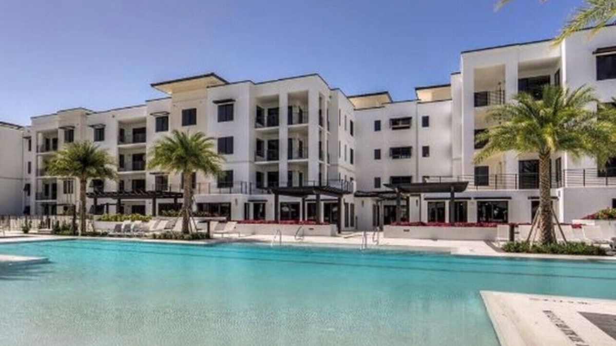 Redevelopment Area Condo | NEW LUXURY CONDO WITH BEST NAPLES LOCATION!