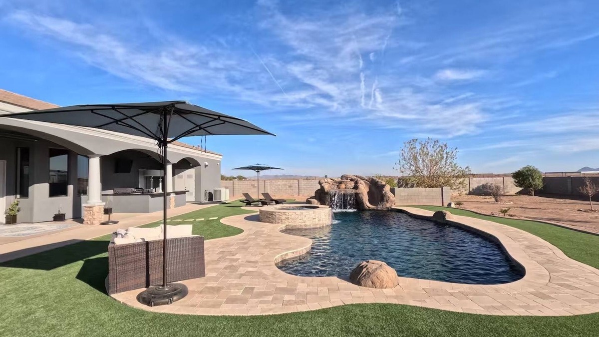 Casa Grande House | NEW! Luxury Home with Slide Pool/Spa/Movie Theatre