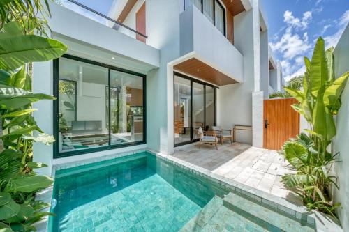 Sei Pinang Villa | New Luxury Malvarrosa Villas
