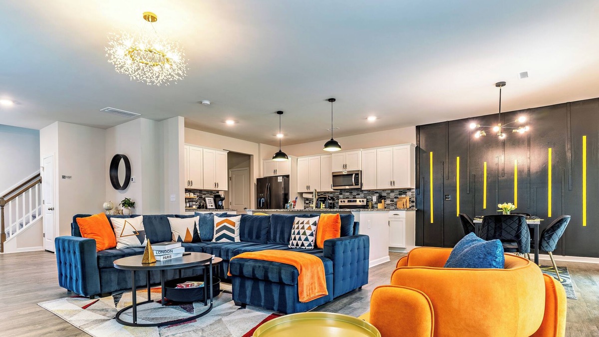 Southeast Raleigh House | NEW!Luxury Raleigh Entire 4bd HOME, Baby & pet Friendly, 15min to DT, EV charger
