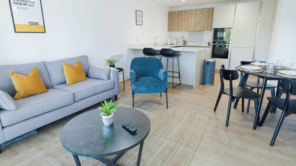 Cheadle Apartment | NEW Luxury South Manchester Flat