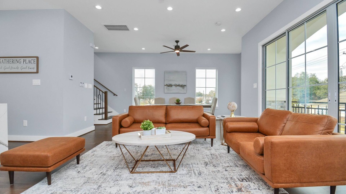 Riverside Terrace House | New Luxury Stay mins from Downtown w/dreamy common area