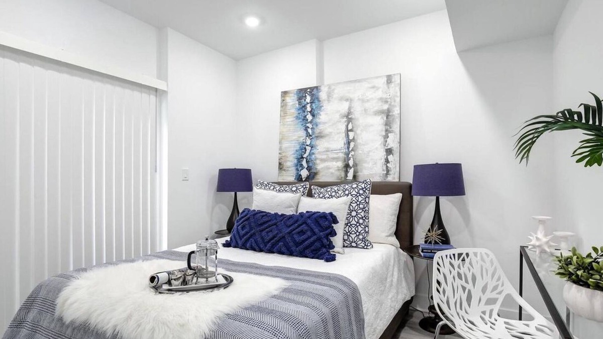 Kingman Park Bed & Breakfast | New Luxury Unit in Capitol Hill | Close to Trolley