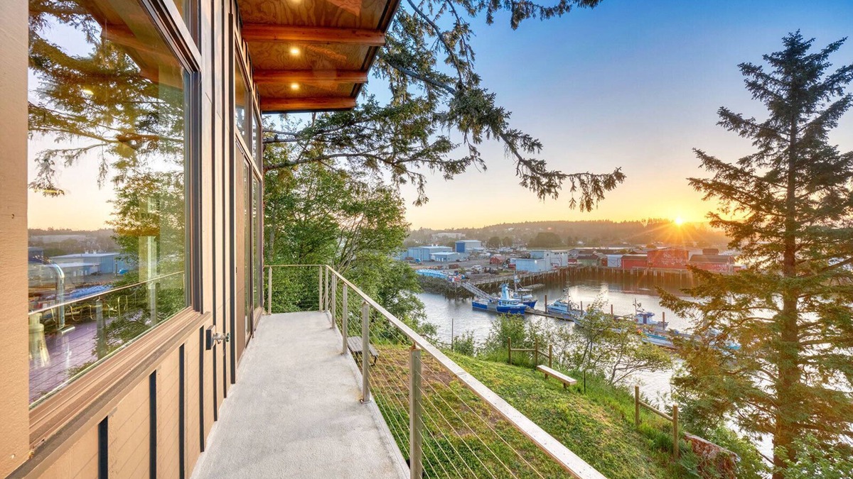 Ilwaco House | NEW! Luxury, Waterfront, Natural beauty, Near restaurants (Harbor)