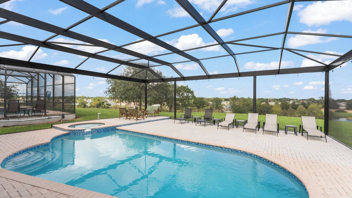 Windsor Hills House | *NEW* | Minutes from Disney | Free Pool Heat | Sunset View | Extended Pool Deck