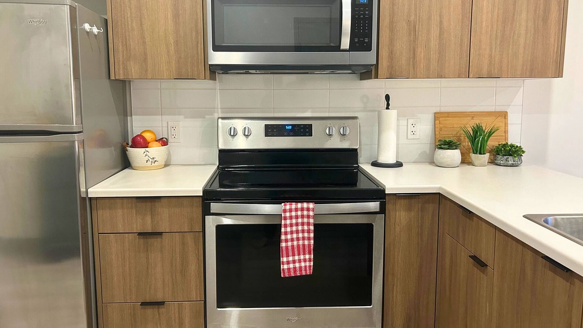 Jasper Apartment | New modern 1 bedroom suite with kitchen and laundry
