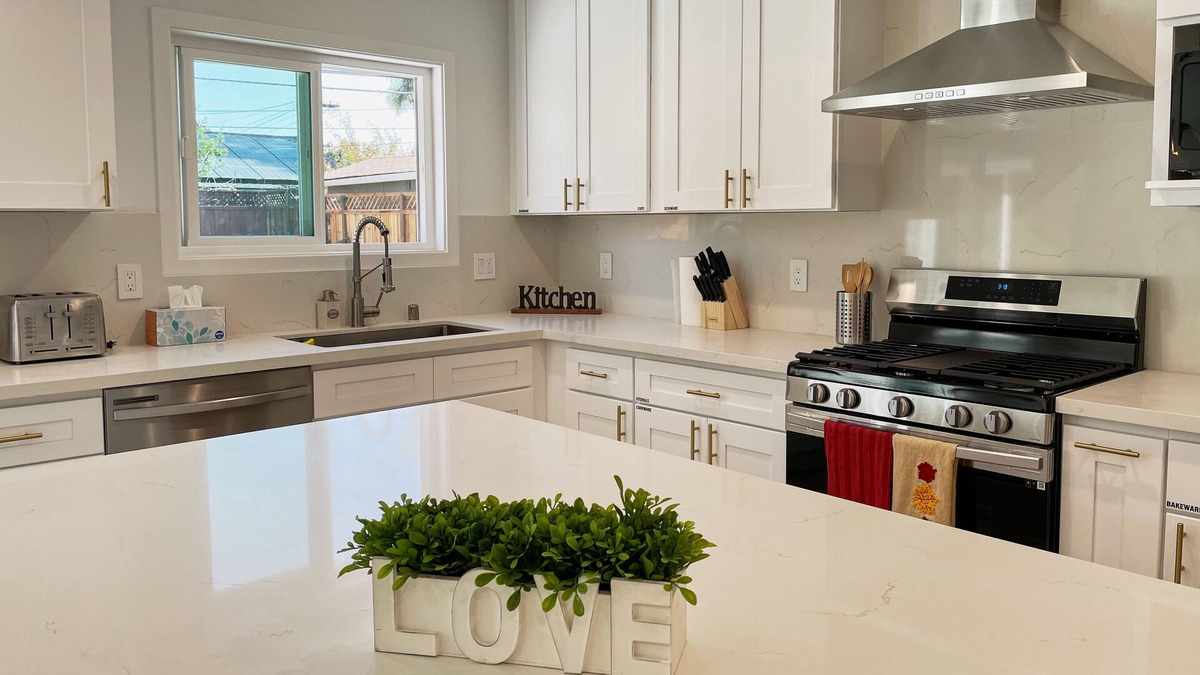 Valley View - Reed House | New Modern 4B/4B - Spacious Home in San Jose